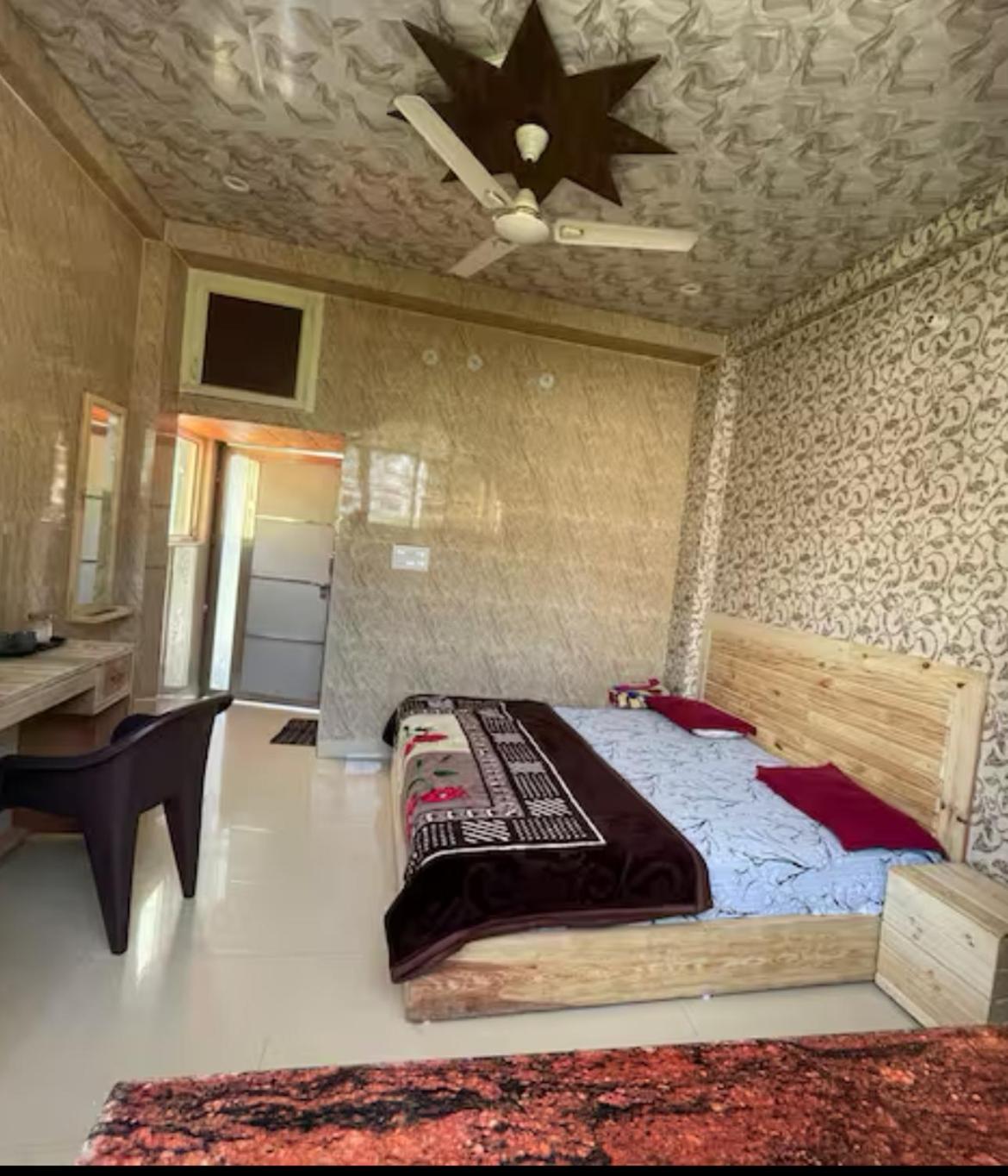 Art Bliss Hostel Ришикеш Экстерьер фото